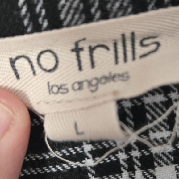 No Frills LA Black and White Plaid Cropped Shirt Size Large - Picture 3 of 3
